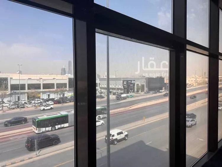 مكتب تجاري للإيجار في شارع طريق الملك عبدالعزيز, حي المصيف, مدينة الرياض, منطقة الرياض صورة 3