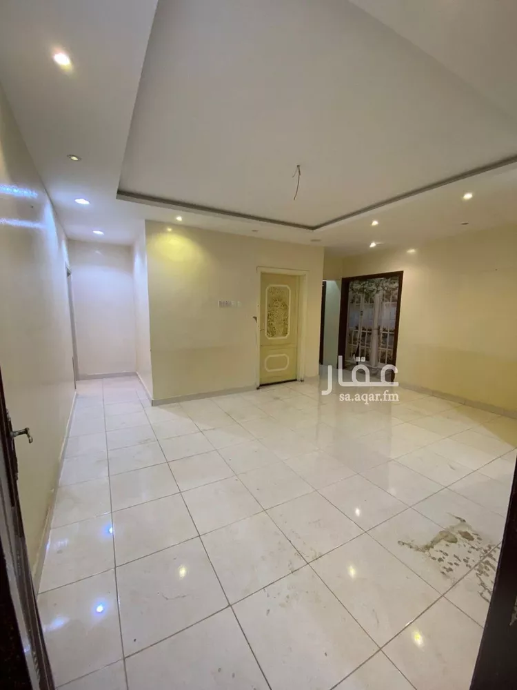 فيلا للبيع في شارع الدفاع, حي إشبيلية, مدينة الرياض, منطقة الرياض