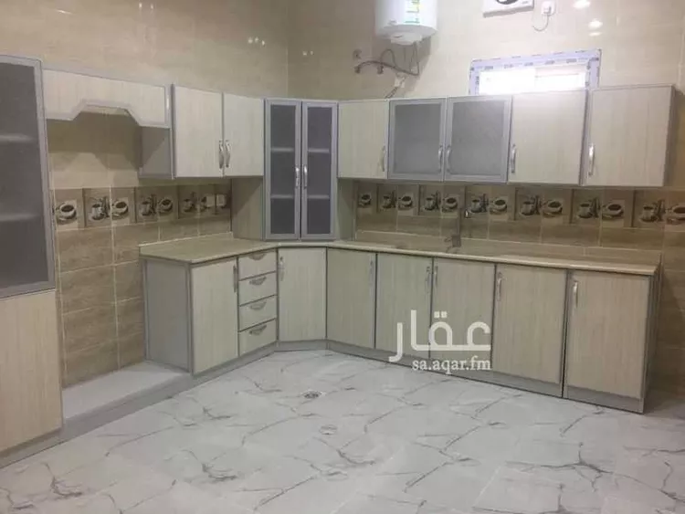 شقة للإيجار في شارع عبدالعزيز جمعان سعيد الغامدي ، حي الربوة ، الباحة ، منطقة الباحة