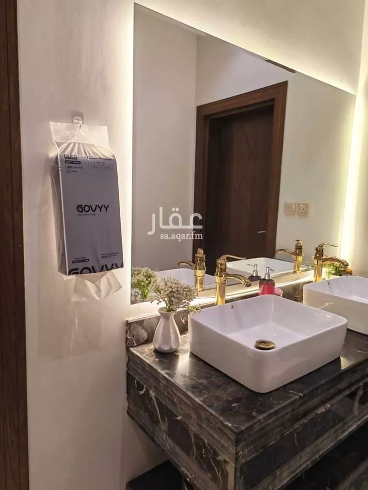 عمارة للبيع في شارع محمد بن يزيد الثمالي بن المبرد, حي السويس 1, مدينة جازان, منطقة جازان 14