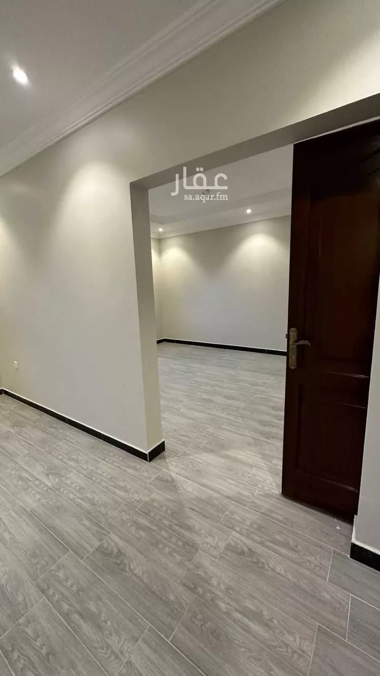 عمارة للإيجار في شارع ابو زبيد, حي الروضة, مدينة جدة, منطقة مكة المكرمة 1 صورة