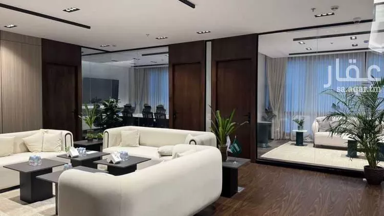 مكتب تجاري للإيجار في شارع ابي تمام الهاشمي, حي الوزارات, مدينة الرياض, منطقة الرياض