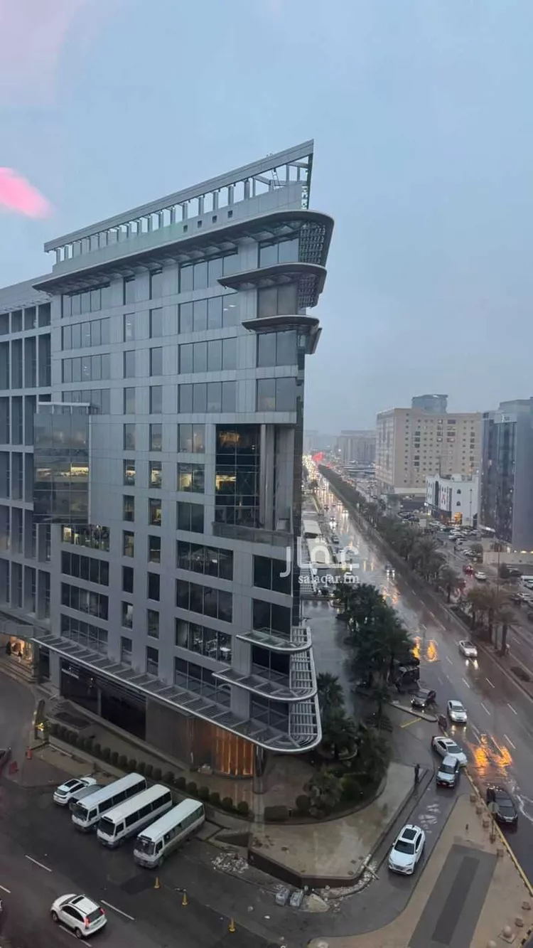 مكتب تجاري للإيجار في شارع ابي تمام الهاشمي, حي الوزارات, مدينة الرياض, منطقة الرياض صورة 2