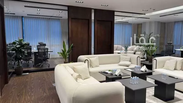 مكتب تجاري للإيجار في شارع ابي تمام الهاشمي, حي الوزارات, مدينة الرياض, منطقة الرياض صورة 3