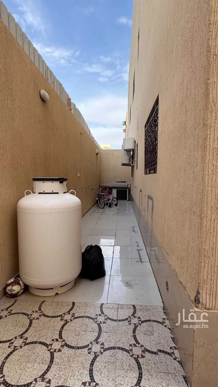 فيلا للبيع في شارع الخزيم, حي إشبيلية, مدينة الرياض, منطقة الرياض صورة 4