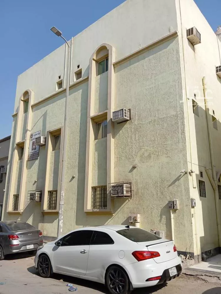 عمارة للبيع في شارع شارع 11, حي الضباب, مدينة الجبيل, المنطقة الشرقية صورة 3