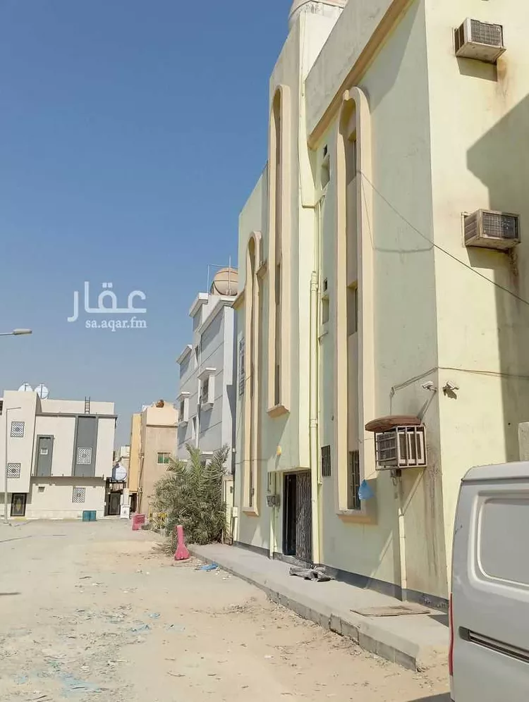عمارة للبيع في شارع شارع 6, حي الضباب, مدينة الجبيل, المنطقة الشرقية صورة 2
