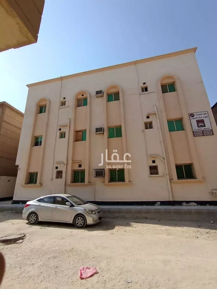 عمارة للبيع في شارع شارع 7, حي الضباب, مدينة الجبيل, المنطقة الشرقية صورة 2