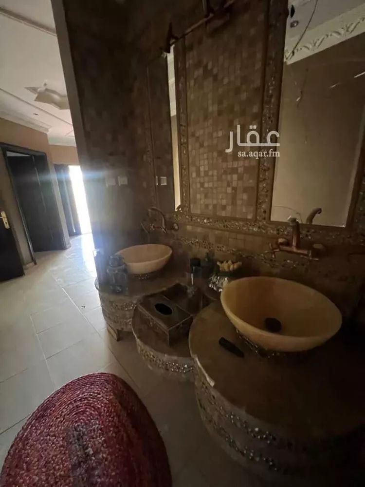 فيلا للإيجار في شارع الساهرية, حي الورود, مدينة الرياض, منطقة الرياض صورة 2