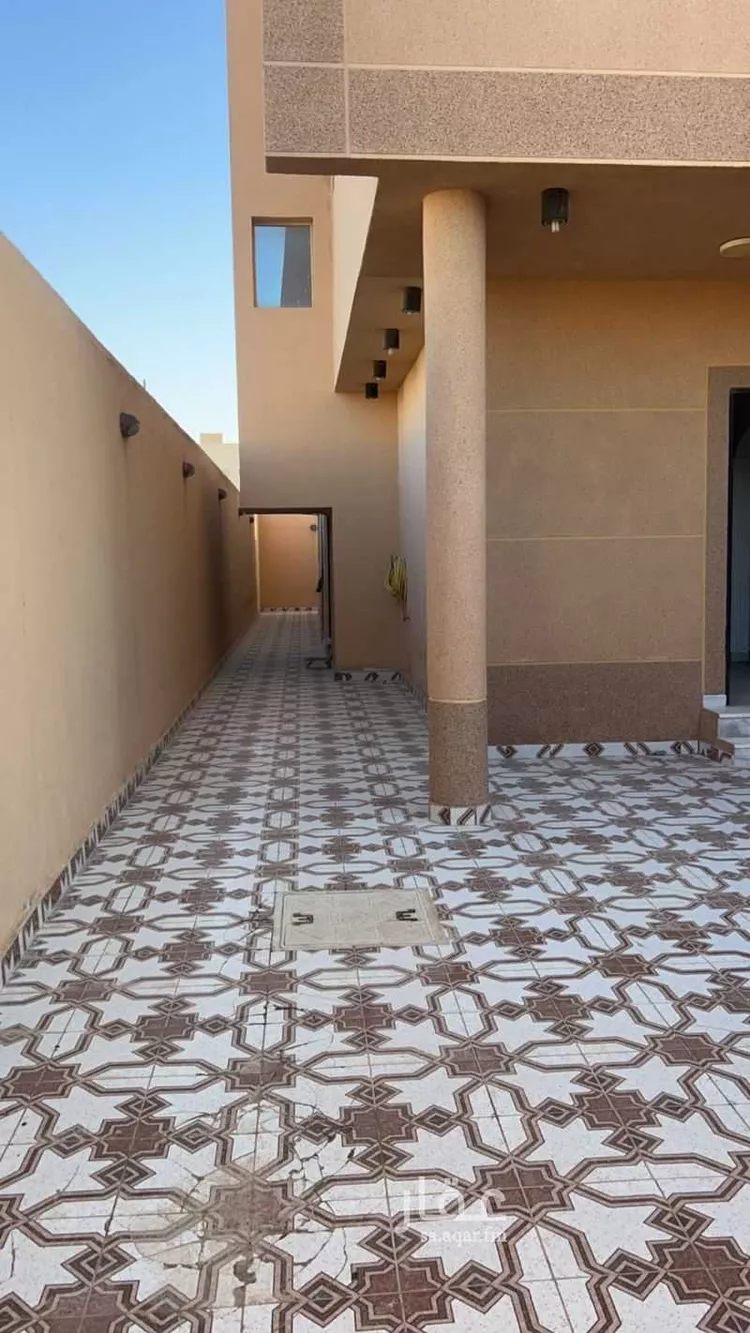 Floor for Rent in Riyadh Okaz 8