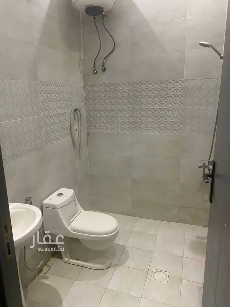 دور للبيع في شارع حسن بن عبدالقادر طيب ، حي طويق ، الرياض ، منطقة الرياض صورة 2