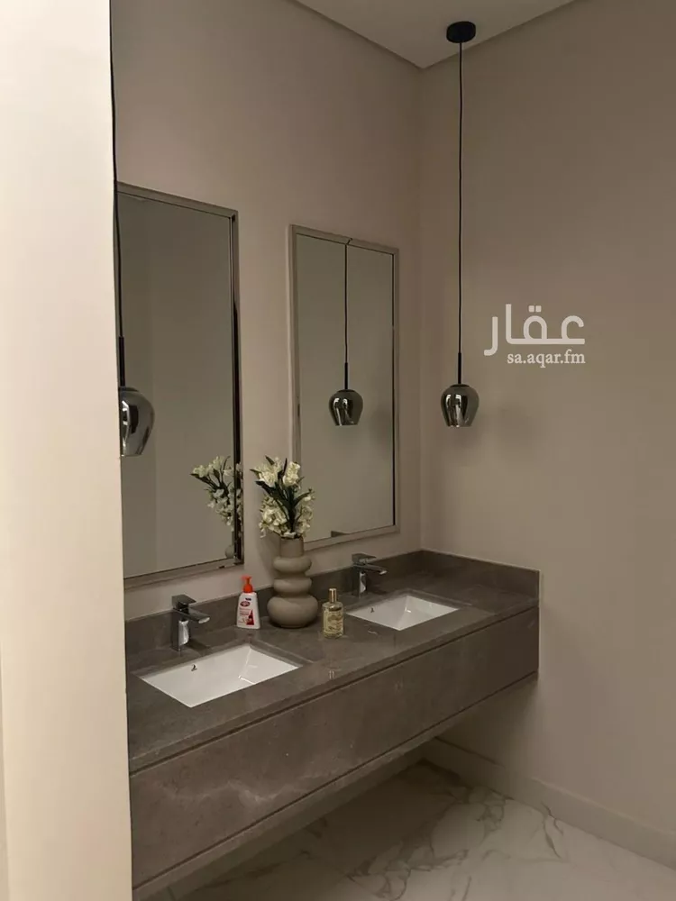 فيلا للبيع في شارع رقم 356, حي النرجس, مدينة الرياض, منطقة الرياض 1 صورة