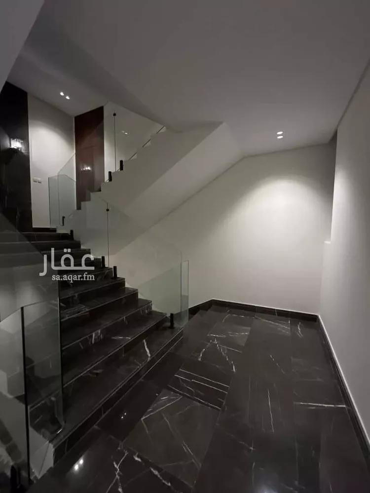 دور للبيع في شارع نبرة, حي الوادي, مدينة الرياض, منطقة الرياض صورة 4