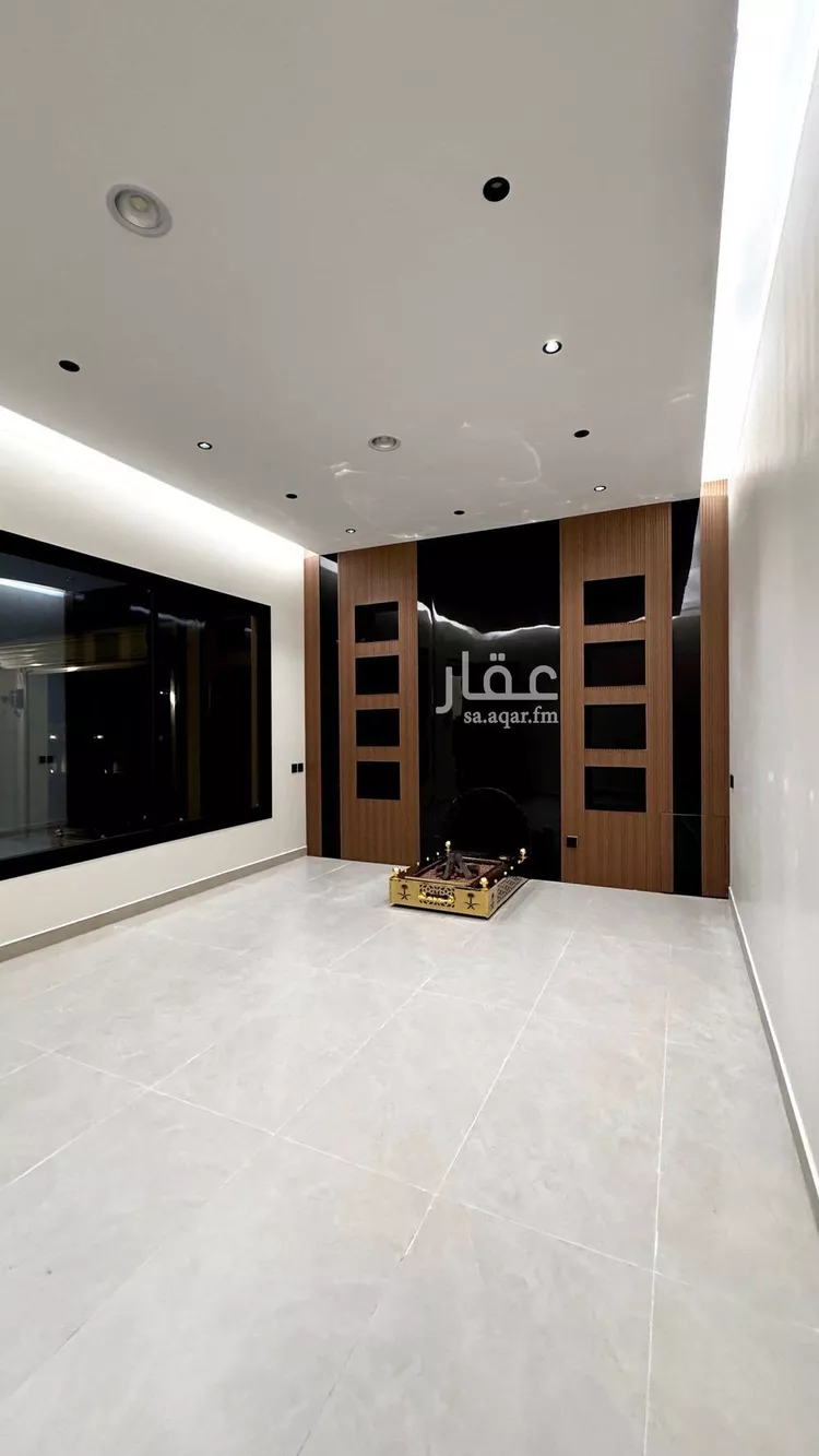 فيلا للبيع في شارع رباح بن الربيع, حي الملك فهد, مدينة عنيزة, منطقة القصيم صورة 2