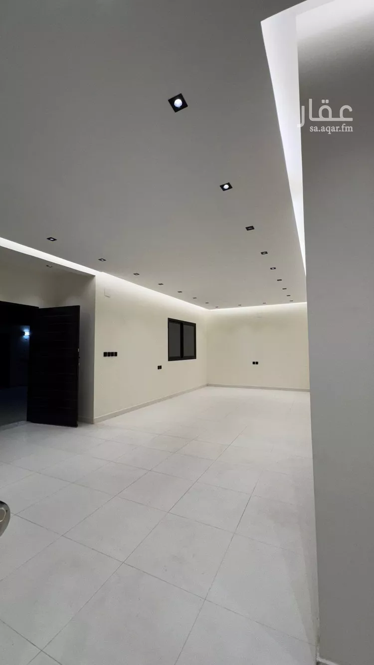 فيلا للبيع في شارع خزيمة بن أوس بن يزيد, حي الملك فهد, مدينة عنيزة, منطقة القصيم صورة 2