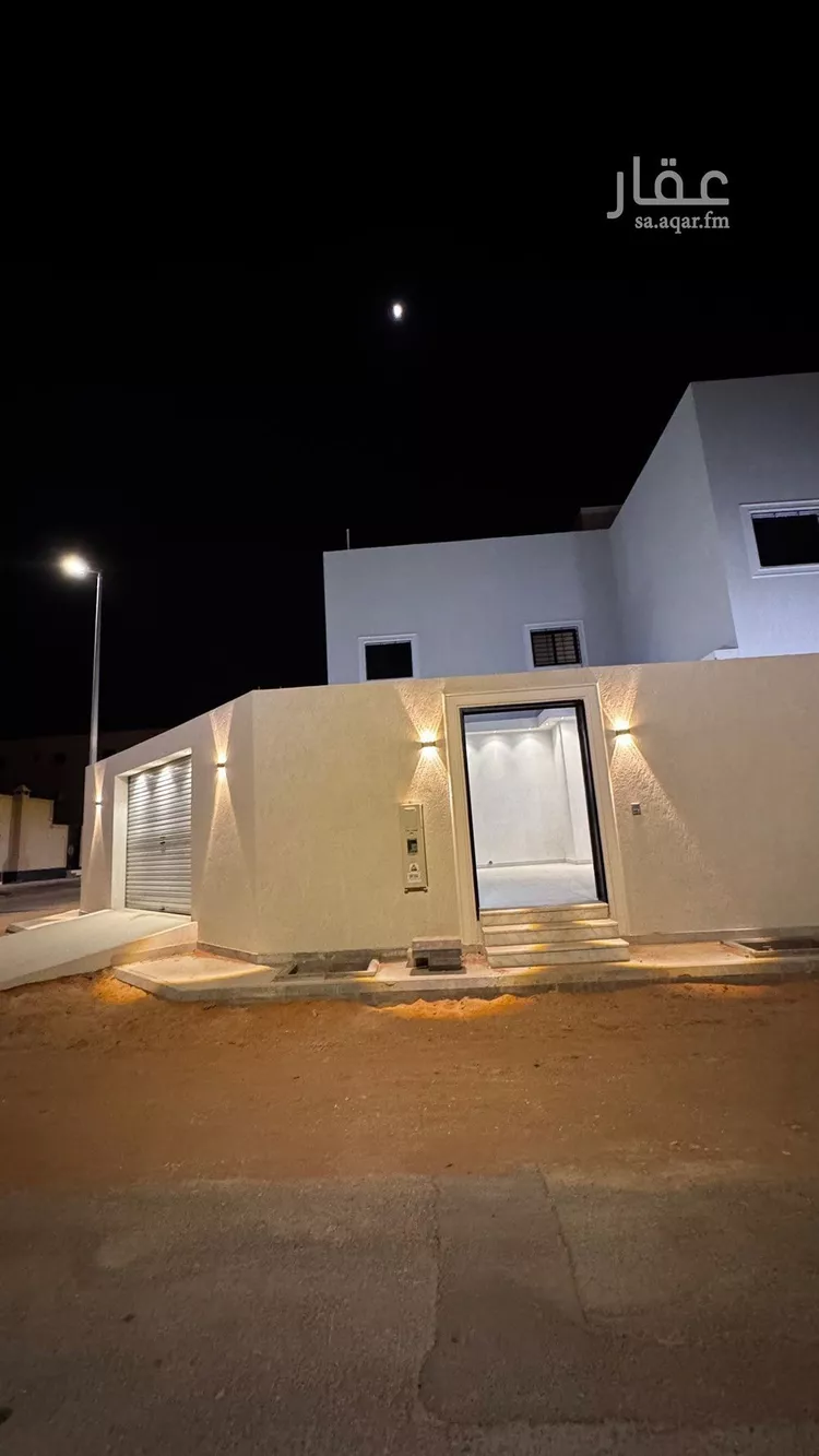 فيلا للبيع في شارع خزيمة بن أوس بن يزيد, حي الملك فهد, مدينة عنيزة, منطقة القصيم صورة 3