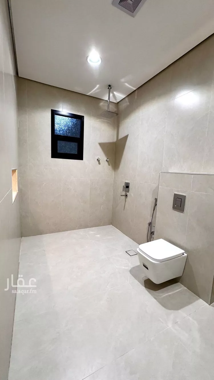 فيلا للبيع في شارع رباح بن الربيع, حي الملك فهد, مدينة عنيزة, منطقة القصيم صورة 4