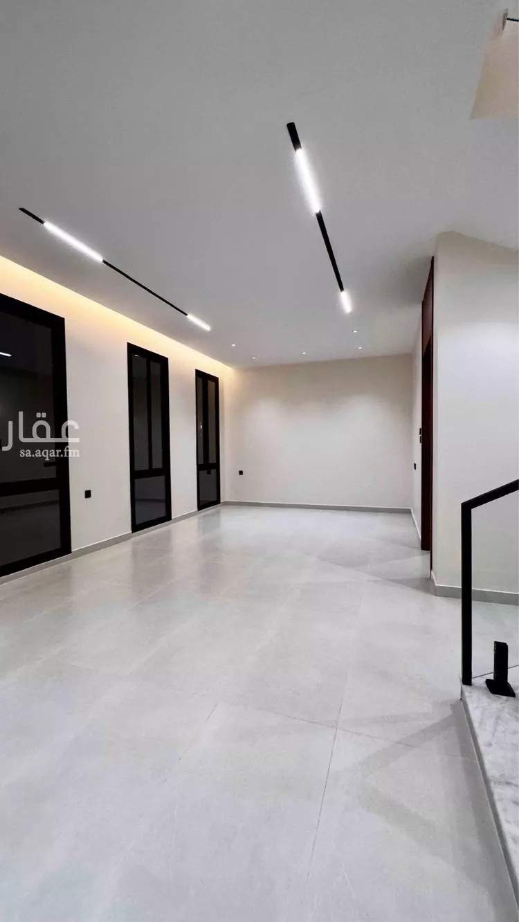 فيلا للبيع في شارع محمد الحصري, حي المصيف, مدينة عنيزة, منطقة القصيم صورة 5