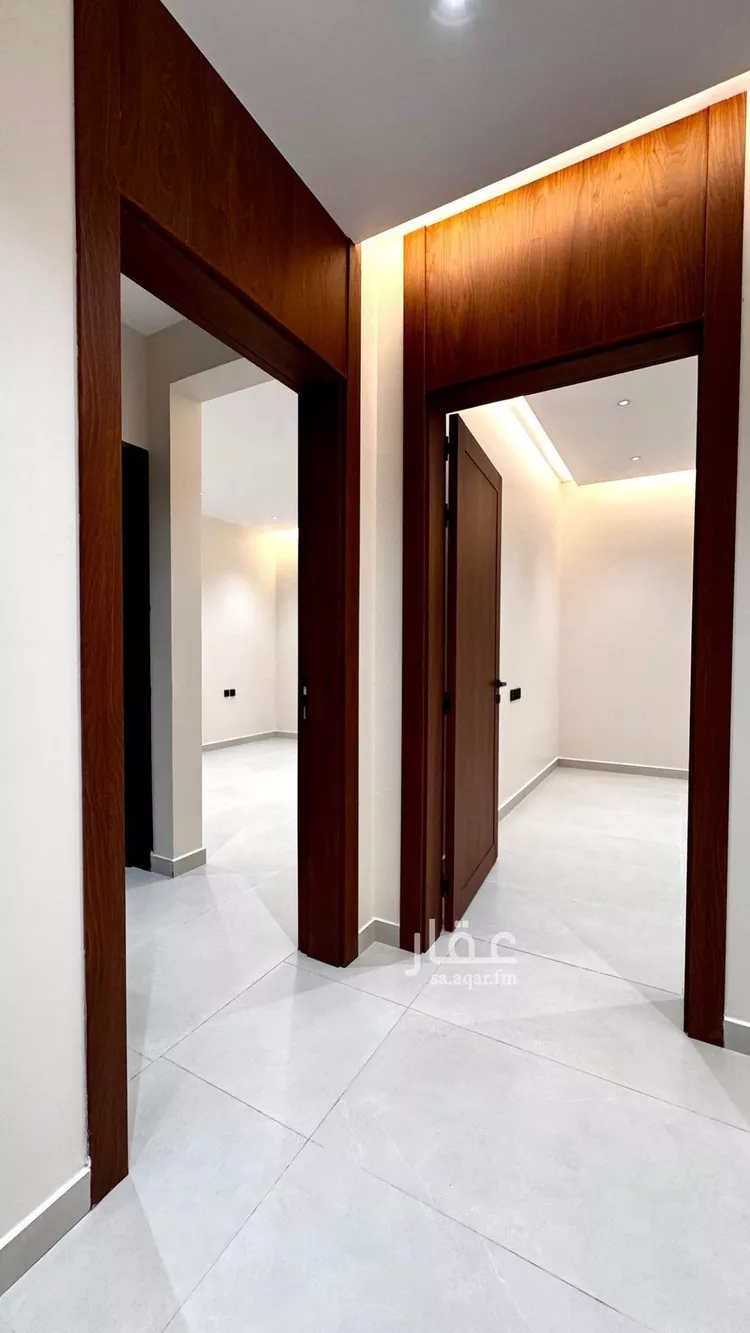 فيلا للبيع في شارع محمد الحصري, حي المصيف, مدينة عنيزة, منطقة القصيم صورة 3