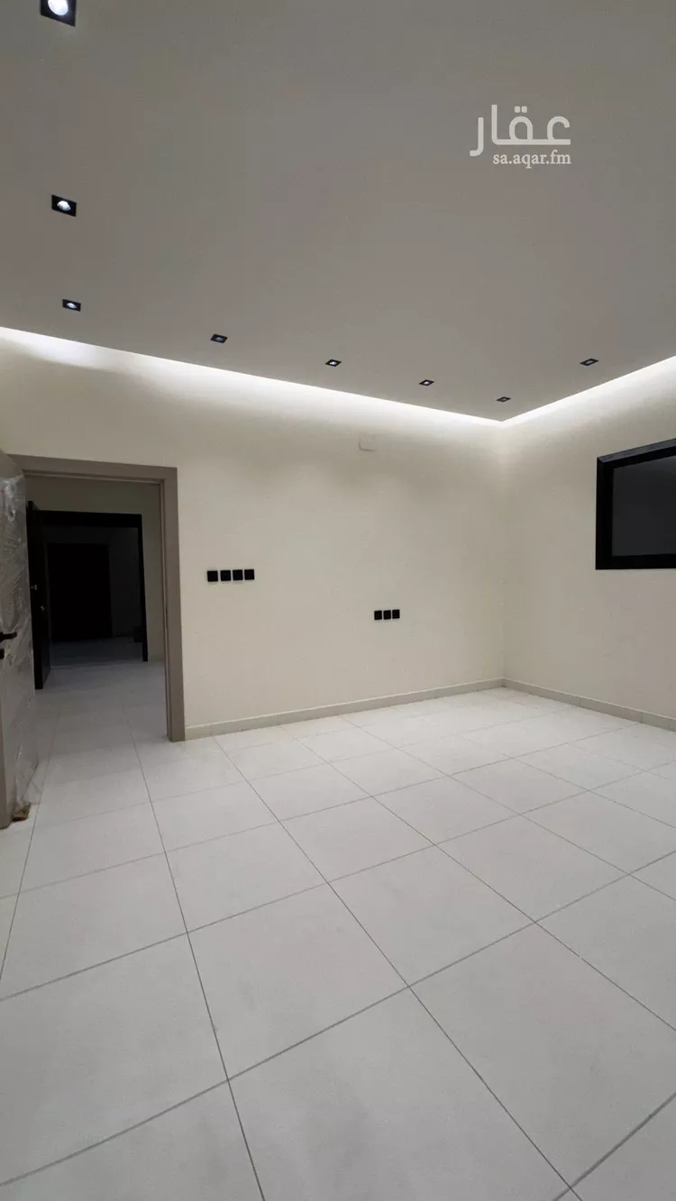 فيلا للبيع في شارع خزيمة بن أوس بن يزيد, حي الملك فهد, مدينة عنيزة, منطقة القصيم صورة 4