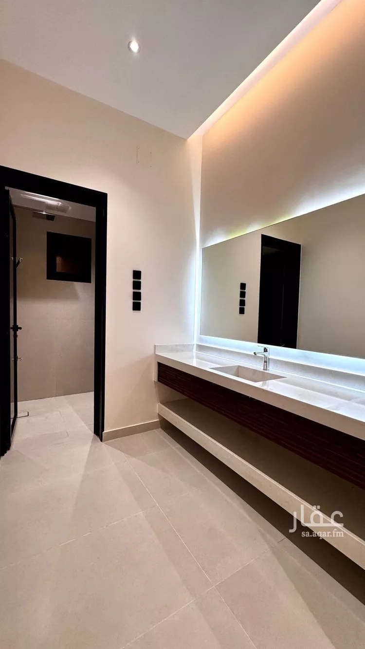 فيلا للبيع في شارع محمد الحصري, حي المصيف, مدينة عنيزة, منطقة القصيم صورة 4