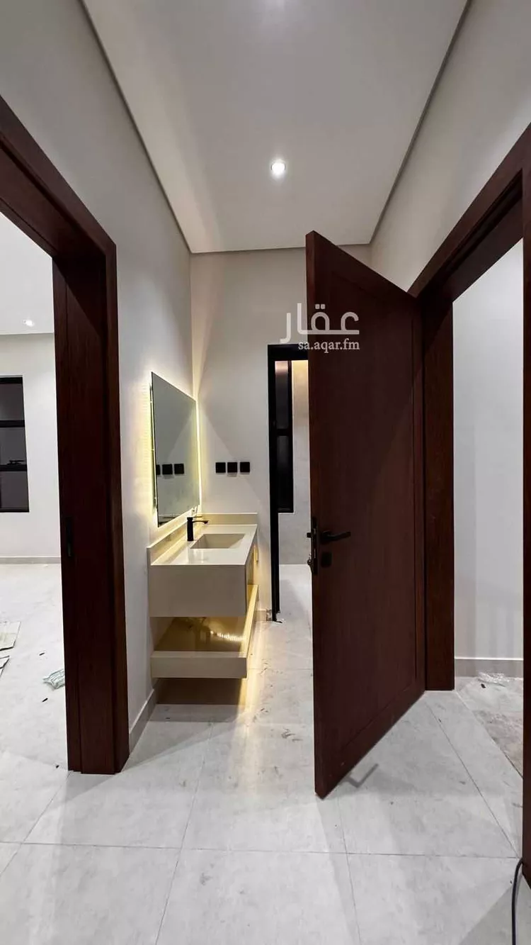 دور للبيع في شارع داود بن شبل المقرئ, حي الوهلان, مدينة عنيزة, منطقة القصيم