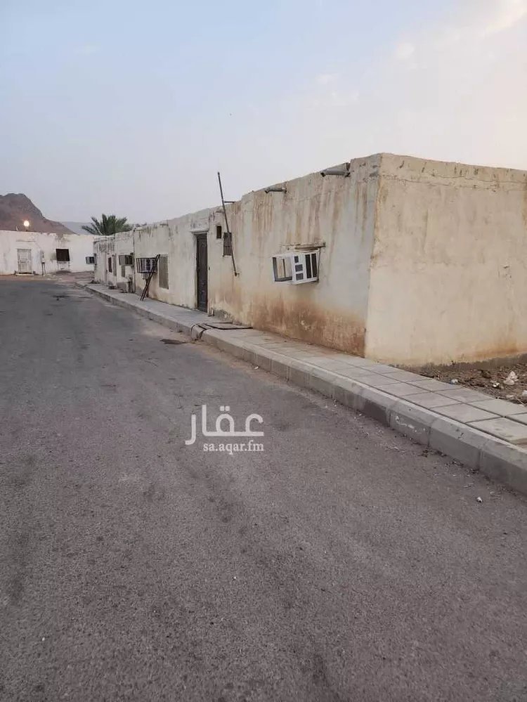 بيت للبيع في شارع ابراهيم بن المستمر العروقي ، حي المنطقة الصناعية ، المدينة المنورة ، منطقة المدينة المنورة