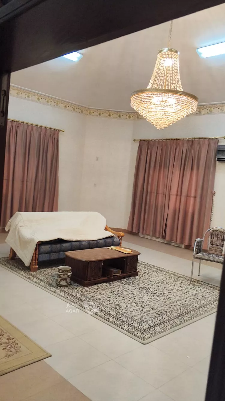 فيلا للإيجار في شارع عثمان بن عفان, حي الجامعيين, مدينة الدمام, المنطقة الشرقية 8