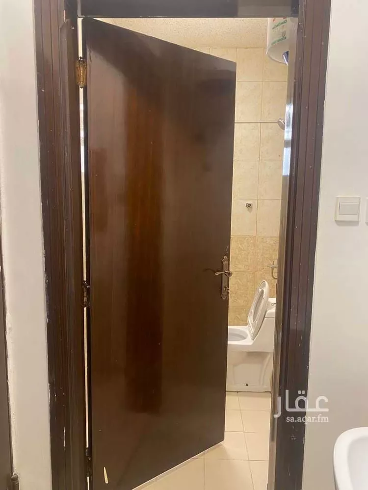 شقة للإيجار في شارع رقم 78, حي العزيزية, مدينة الرياض, منطقة الرياض صورة 2