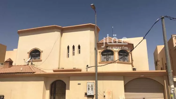 فيلا للإيجار في شارع العياشي ، حي الحمراء ، البكيرية ، البكيرية