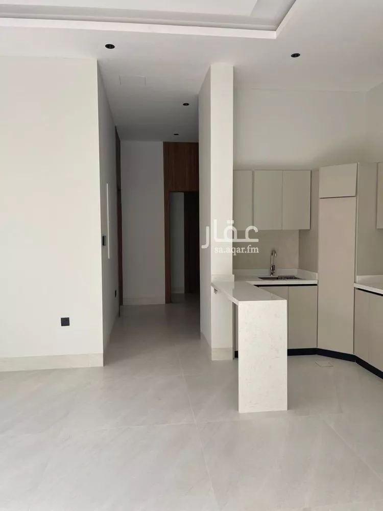 Floor for Rent in Riyadh Al Malqa 11