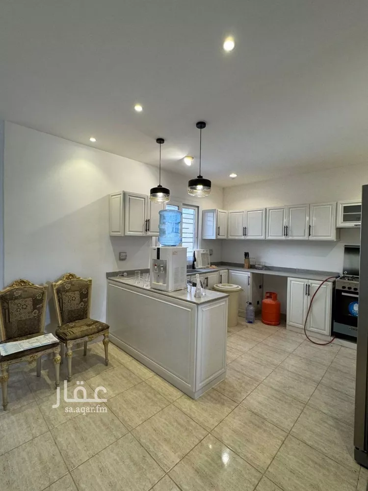 فيلا للإيجار في شارع احمد بن المنادي, حي مطار الملك خالد الدولي, مدينة الرياض, منطقة الرياض صورة 4