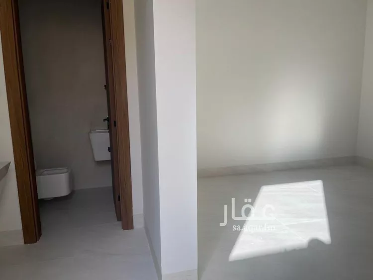 Floor for Rent in Riyadh Al Malqa 6