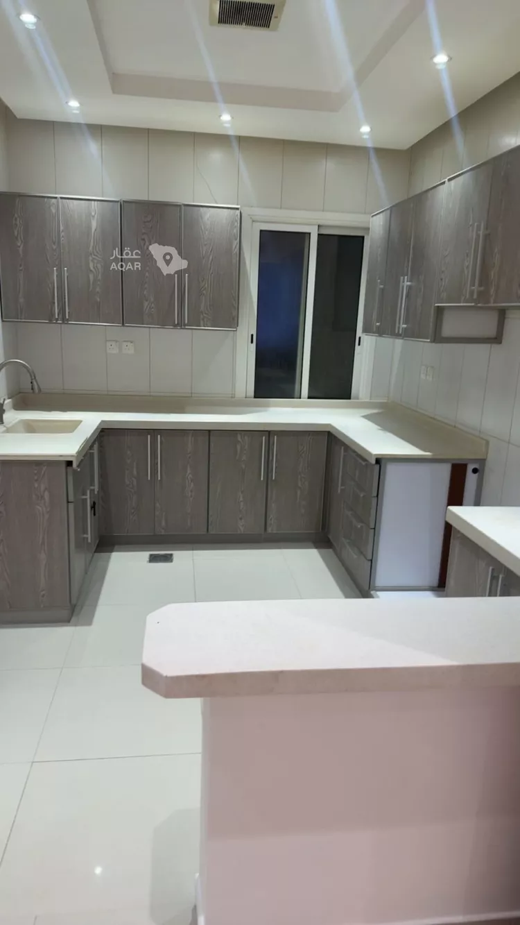 شقة للإيجار في شارع رقم 301, حي الملقا, مدينة الرياض, منطقة الرياض 15
