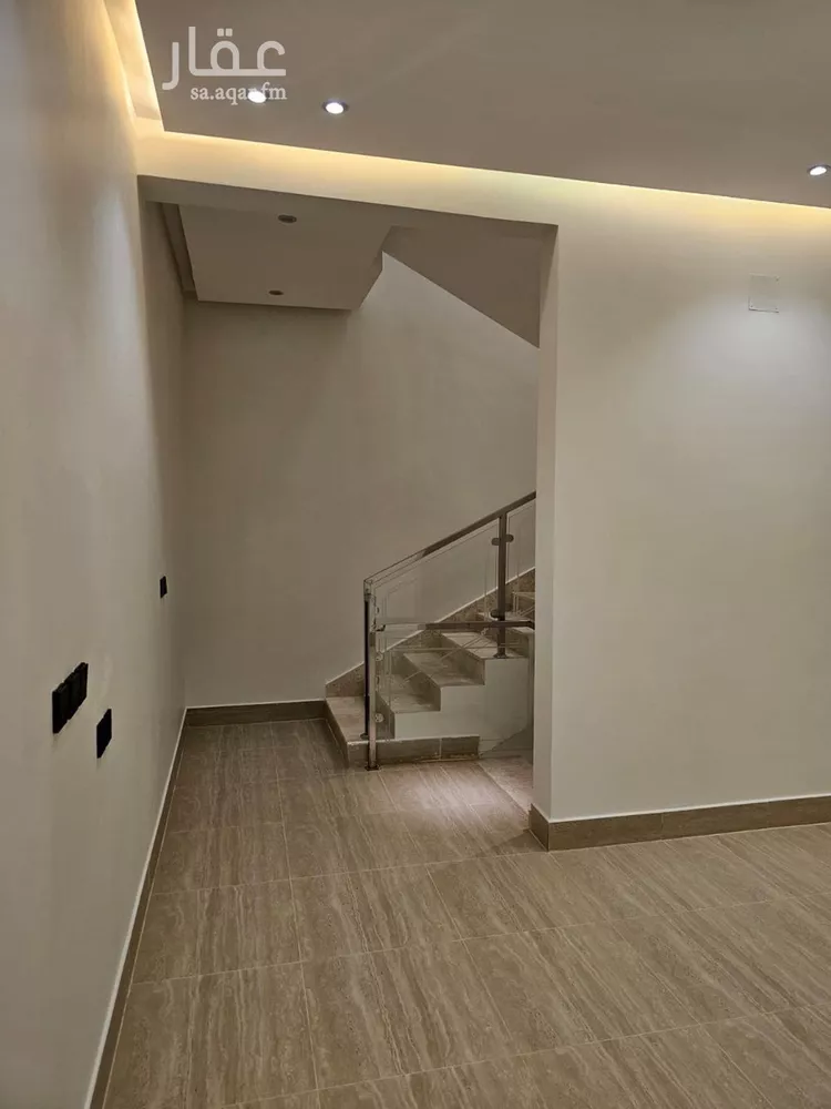 فيلا للبيع في شارع رقم 208, حي ظهرة لبن, مدينة الرياض, منطقة الرياض صورة 2