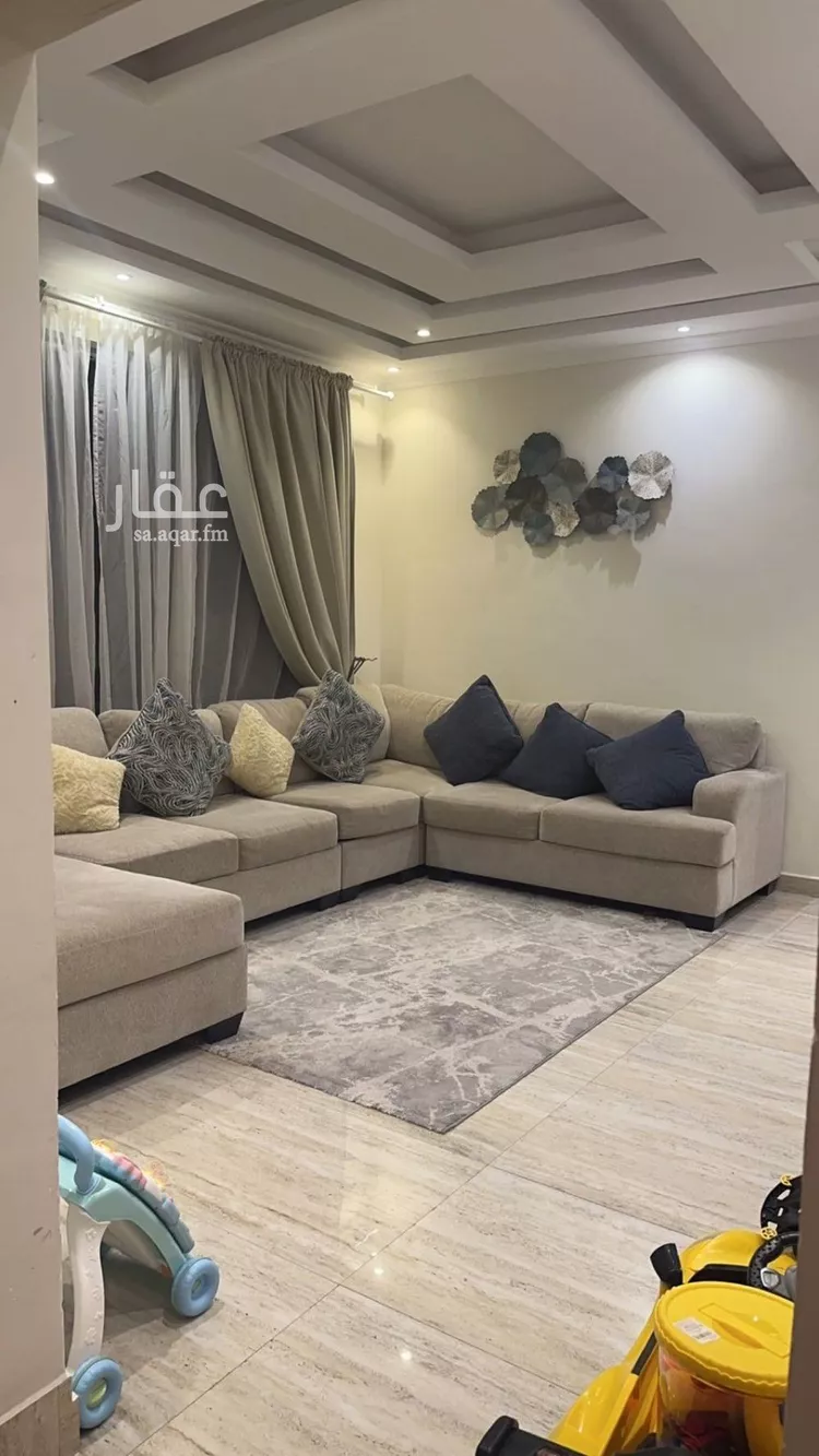 فيلا للإيجار في شارع الحسن الوراق, حي الراكة الجنوبية, مدينة الخبر, المنطقة الشرقية صورة 2