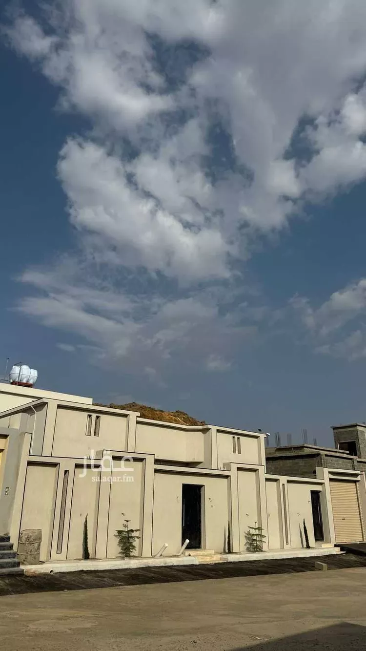 دور للبيع في أبها 1 صورة