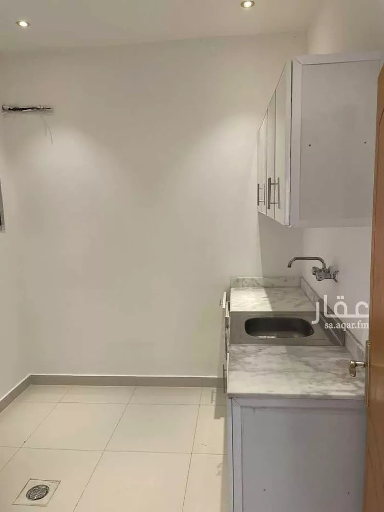 مكتب تجاري للإيجار في شارع التخصصي, حي المعذر الشمالي, مدينة الرياض, منطقة الرياض 6