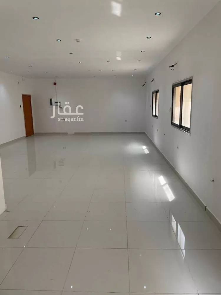 مكتب تجاري للإيجار في شارع التخصصي ، حي المعذر الشمالي ، الرياض ، منطقة الرياض صورة 2