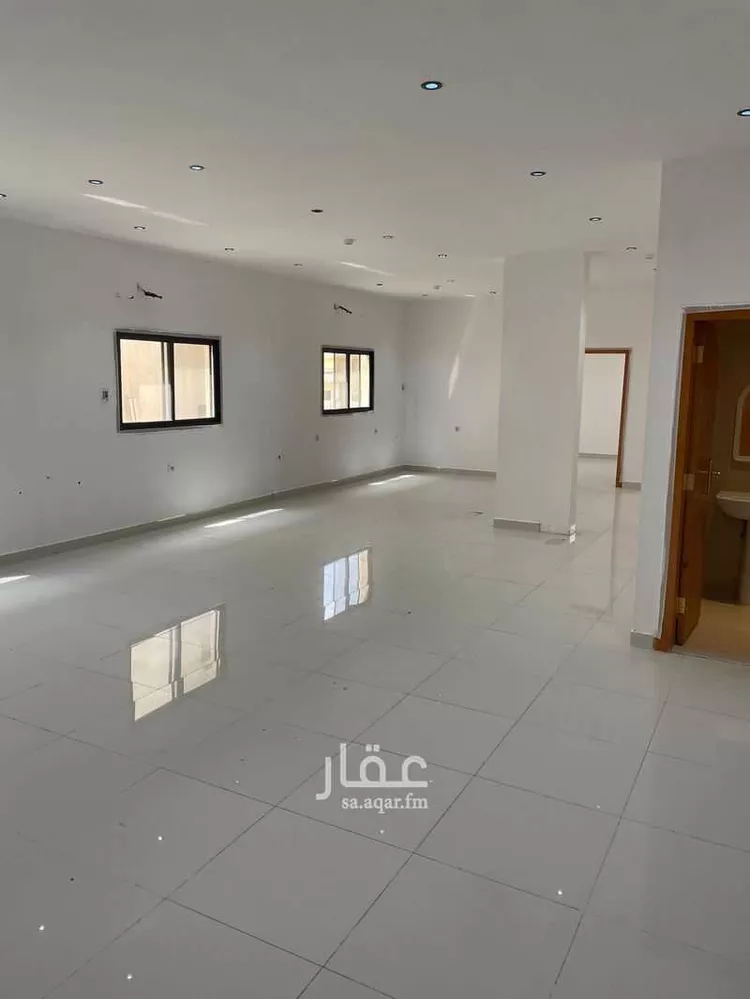 مكتب تجاري للإيجار في شارع التخصصي, حي المعذر الشمالي, مدينة الرياض, منطقة الرياض