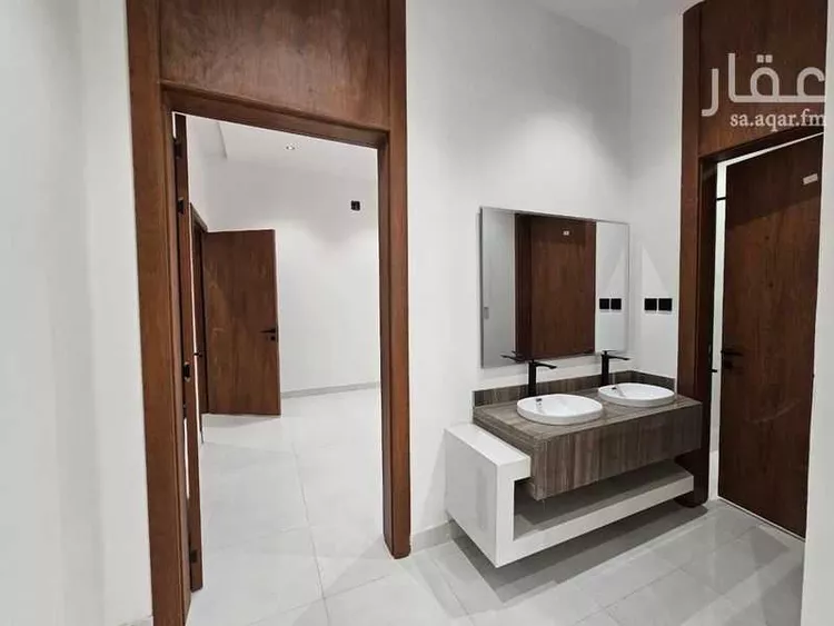 دور للبيع في شارع المعيزيلة, حي المعيزيلة, مدينة الرياض, منطقة الرياض 7