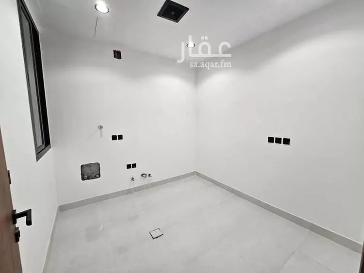 دور للبيع في شارع المعيزيلة, حي المعيزيلة, مدينة الرياض, منطقة الرياض 9