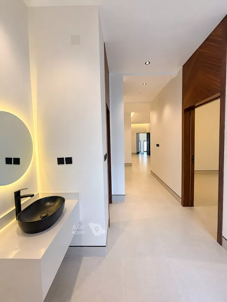 Apartment for Sale in Al Muzahimiyah Tuwaiq 16