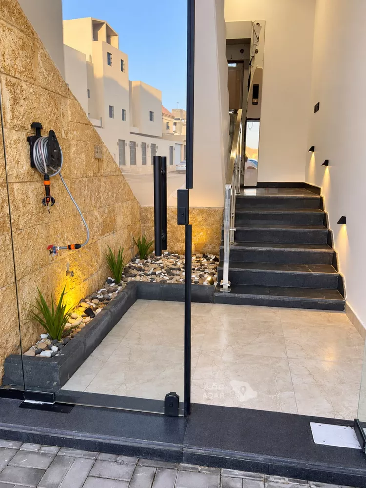 Apartment for Sale in Al Muzahimiyah Tuwaiq 13