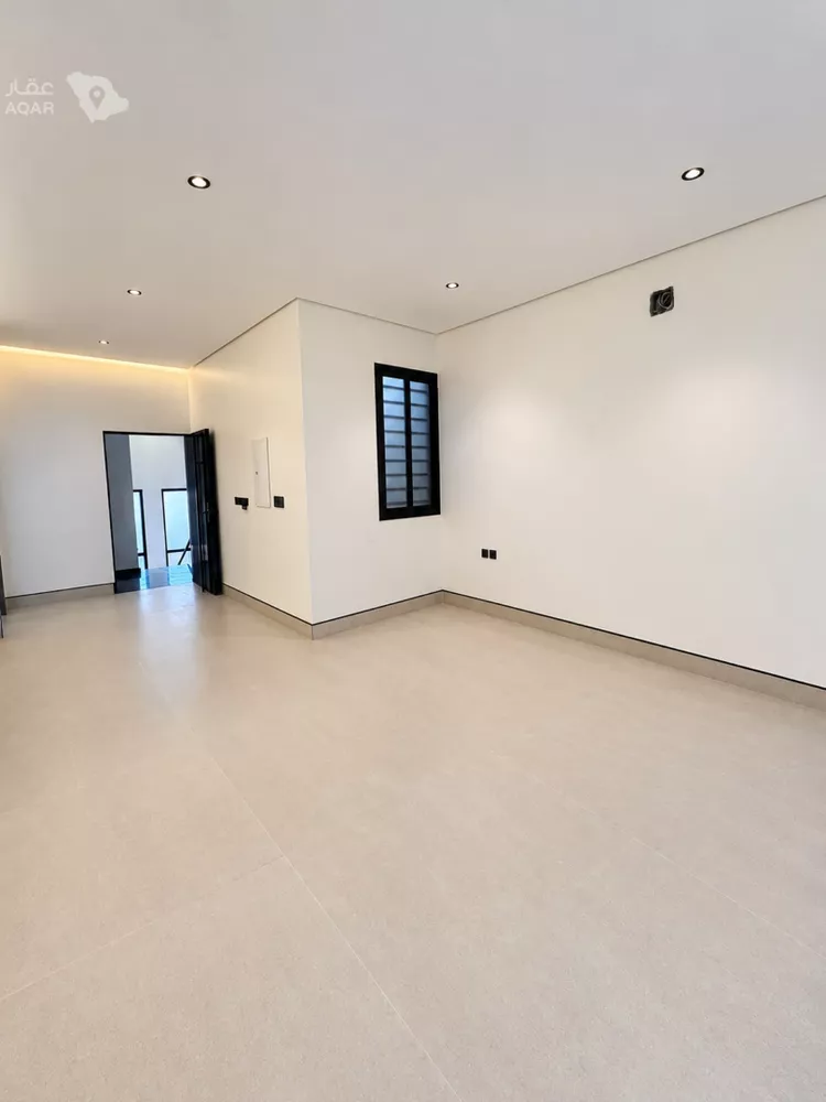 Apartment for Sale in Al Muzahimiyah Tuwaiq 12