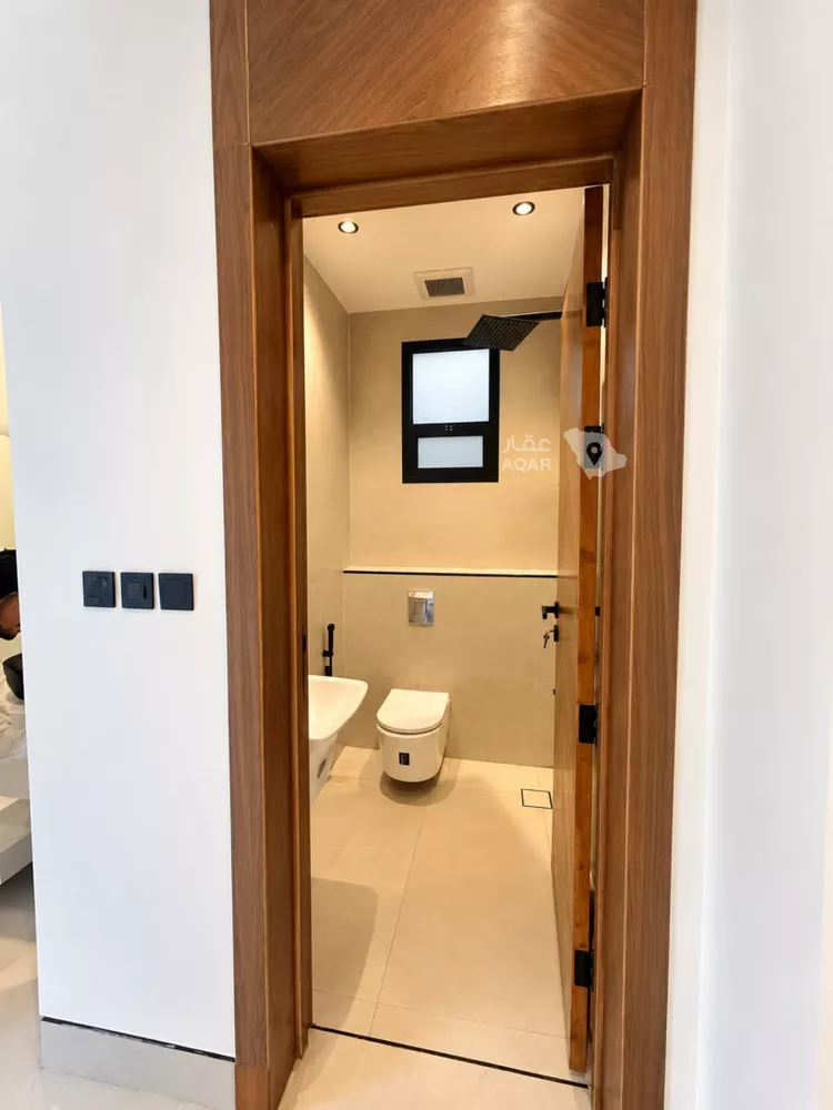 Apartment for Sale in Al Muzahimiyah Tuwaiq 9