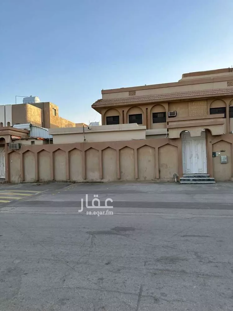 فيلا للبيع في شارع الشرفي ، حي بدر ، الرياض ، منطقة الرياض صورة 2