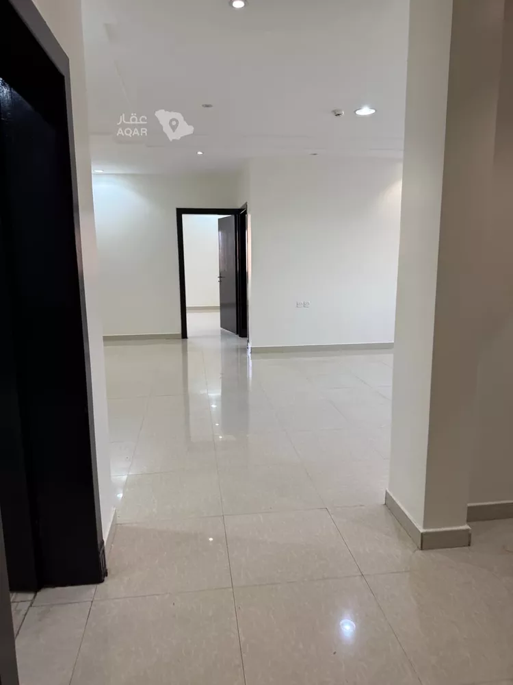 Commercial Office for Rent in Riyadh Dhahrat Laban 2