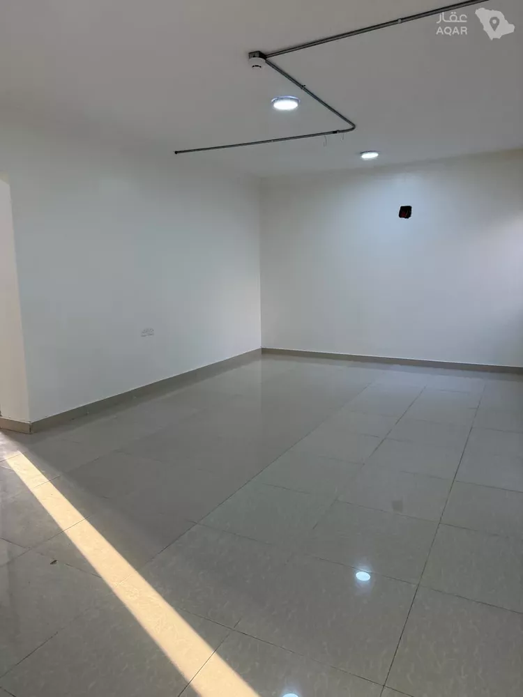 Commercial Office for Rent in Riyadh Dhahrat Laban 4