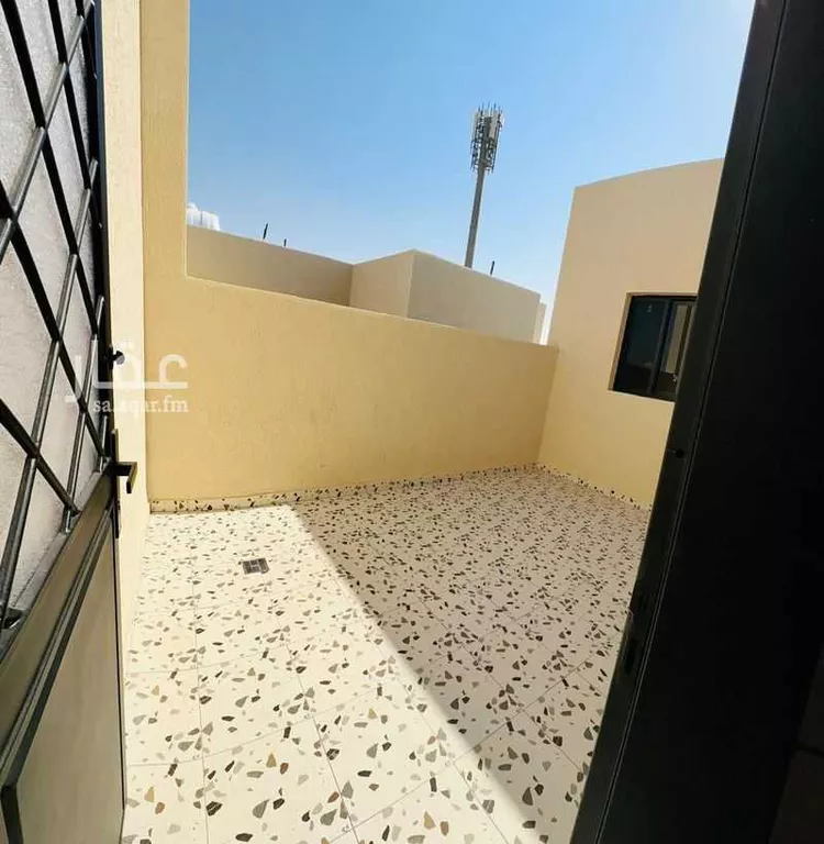 دور للبيع في شارع دلف بن أحمد, حي الشفاء, مدينة الرياض, منطقة الرياض صورة 4